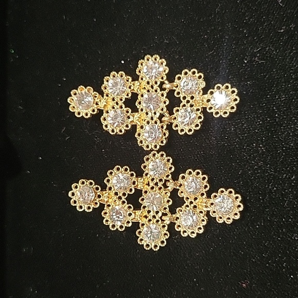 2 pair pierced fashion earrings - Picture 5 of 5